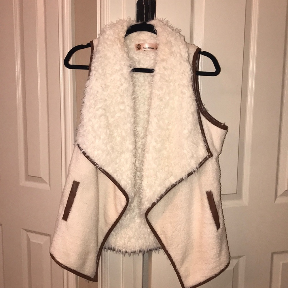 Fleece/Sherpa Open Front Vest w/ Faux Leather Trim